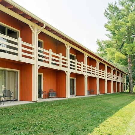 Brown County Inn Нашвил Екстериор снимка