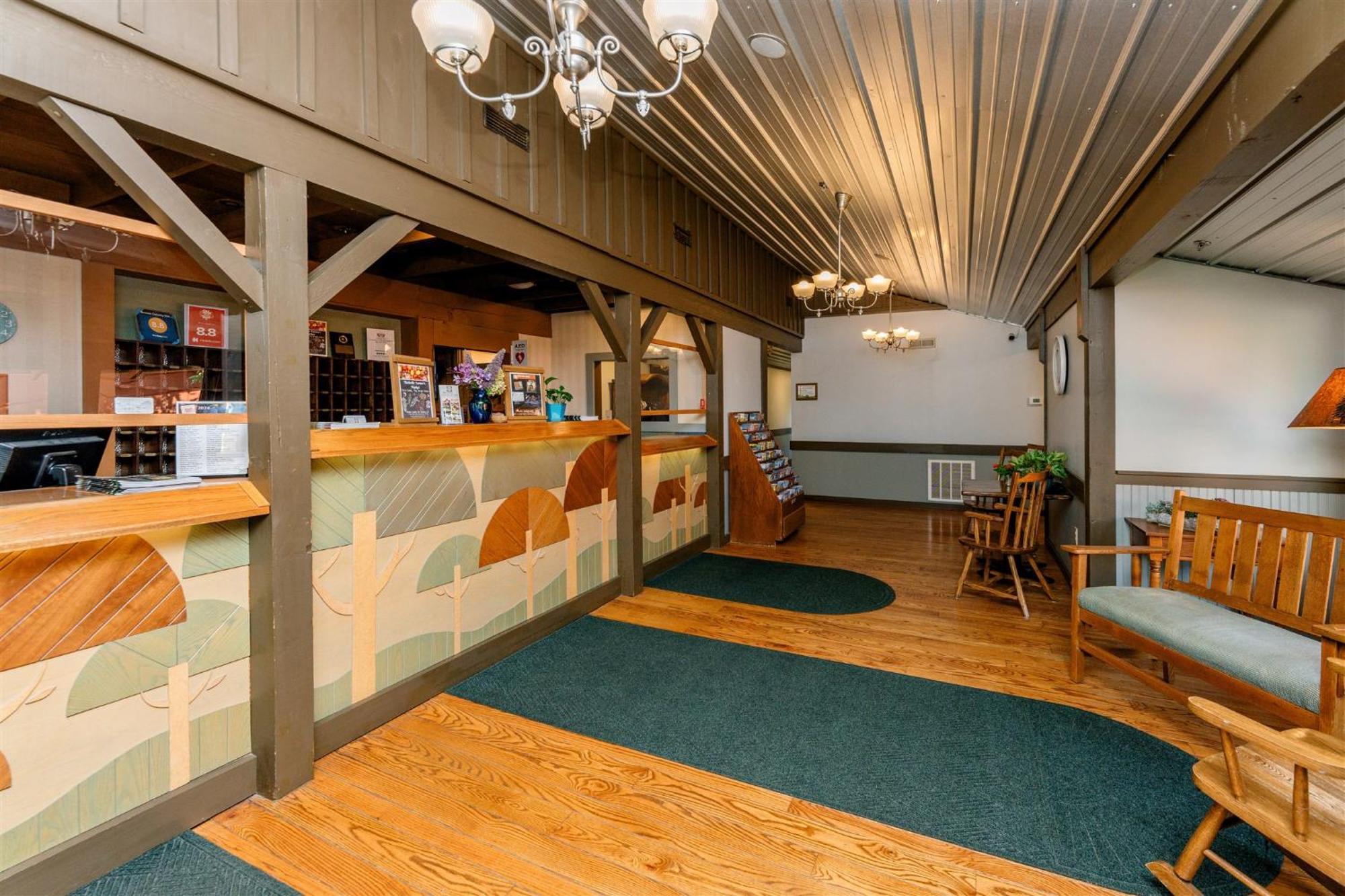 Brown County Inn Нашвил Екстериор снимка