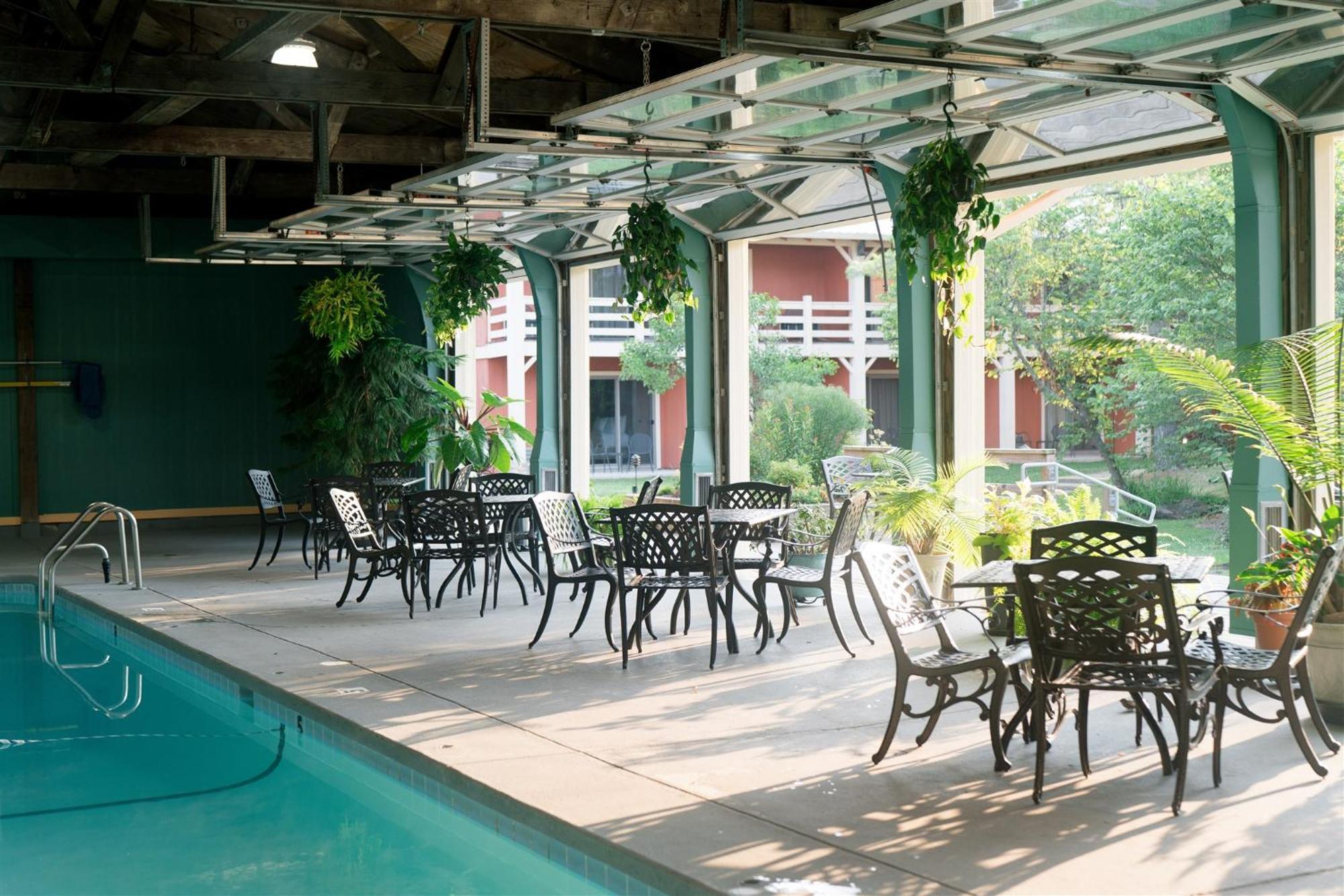 Brown County Inn Нашвил Екстериор снимка