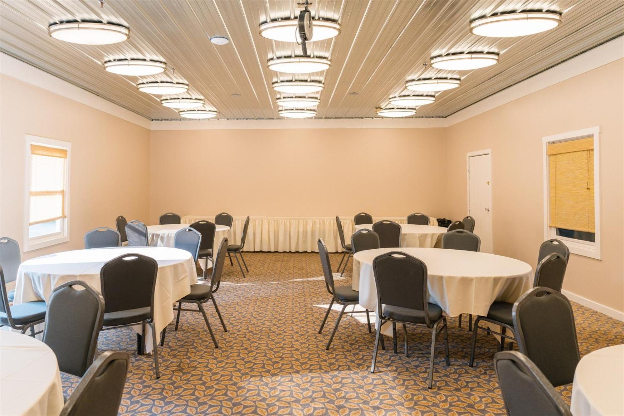 Brown County Inn Нашвил Екстериор снимка