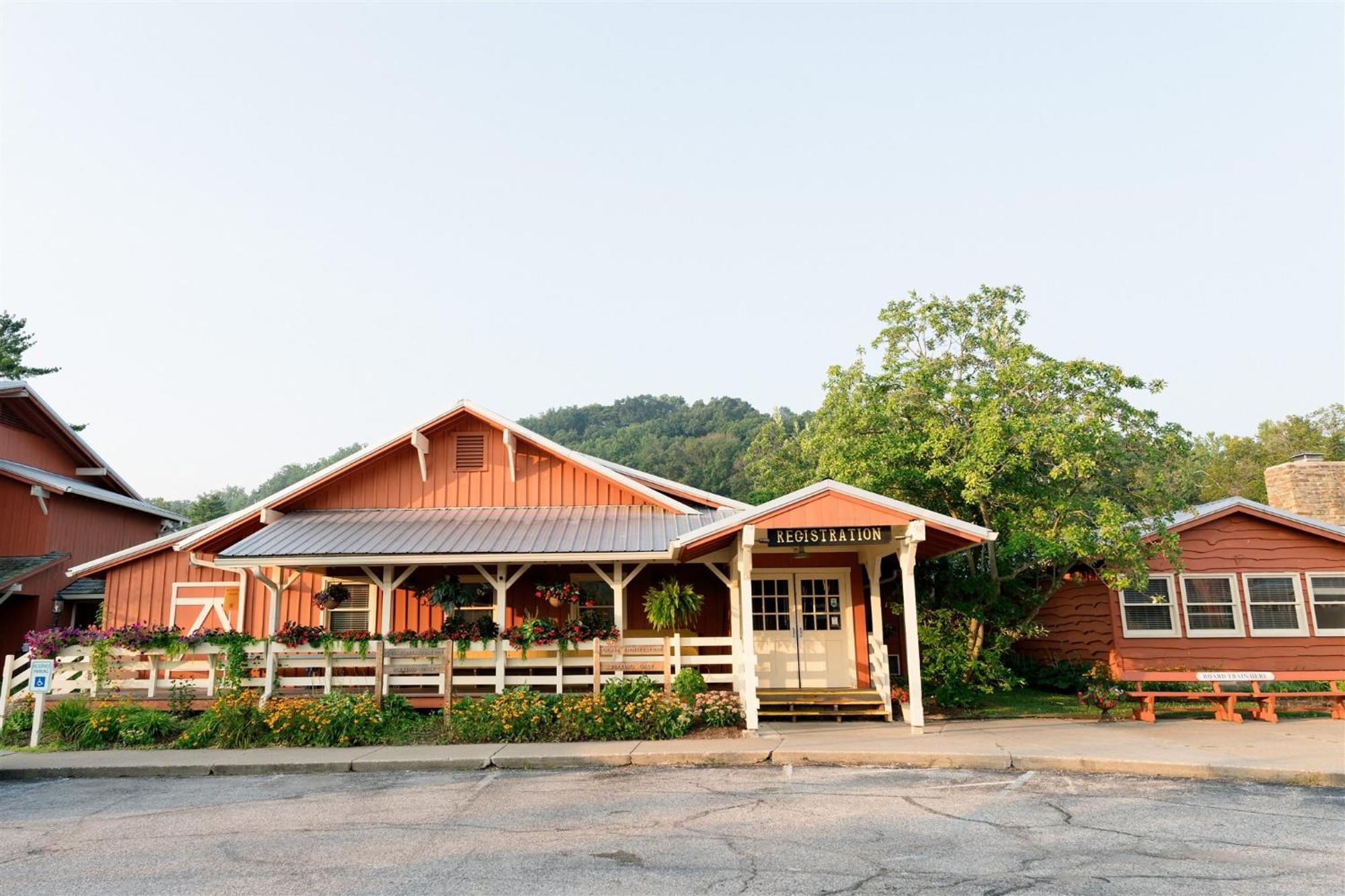 Brown County Inn Нашвил Екстериор снимка