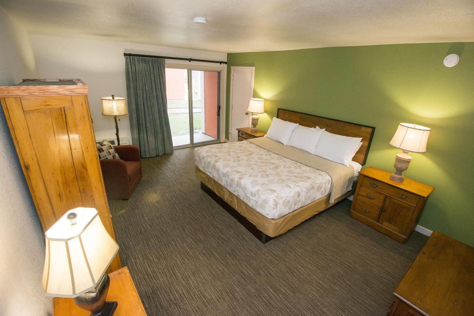 Brown County Inn Нашвил Екстериор снимка