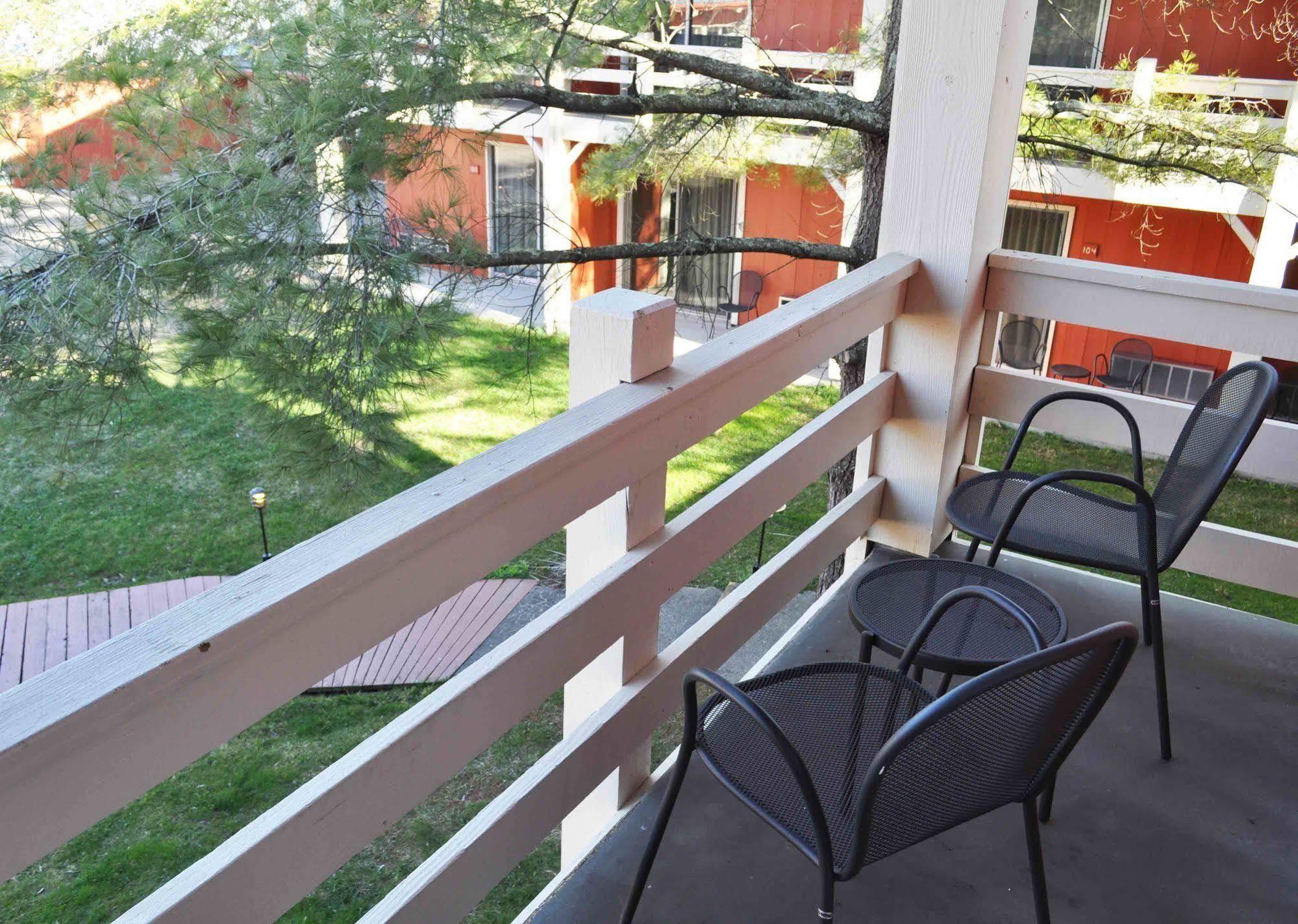 Brown County Inn Нашвил Екстериор снимка